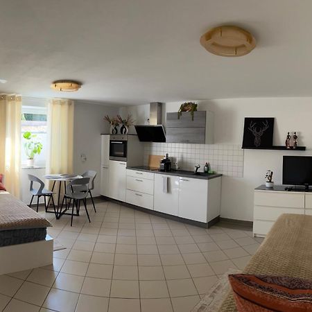 Niefern-Öschelbronn Einzimmer Apartment מראה חיצוני תמונה