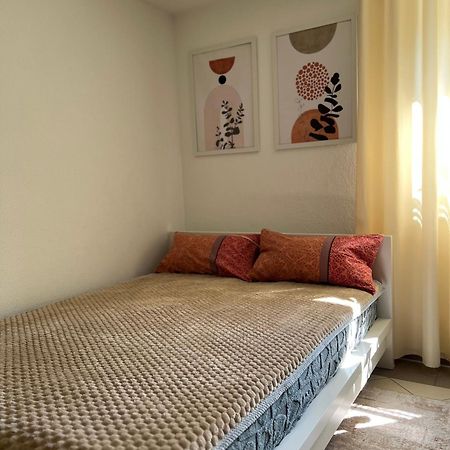 Niefern-Öschelbronn Einzimmer Apartment מראה חיצוני תמונה
