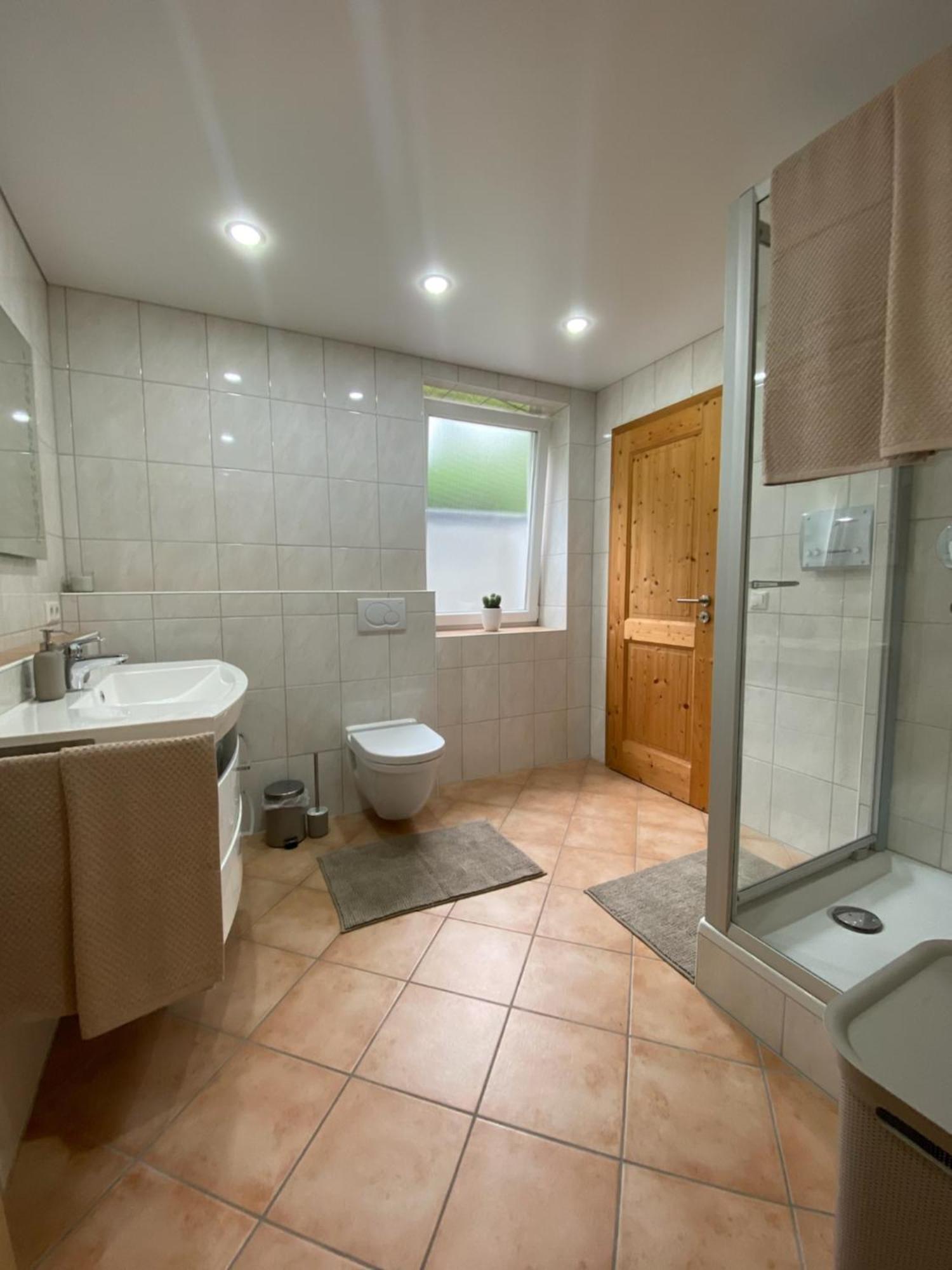 Niefern-Öschelbronn Einzimmer Apartment מראה חיצוני תמונה